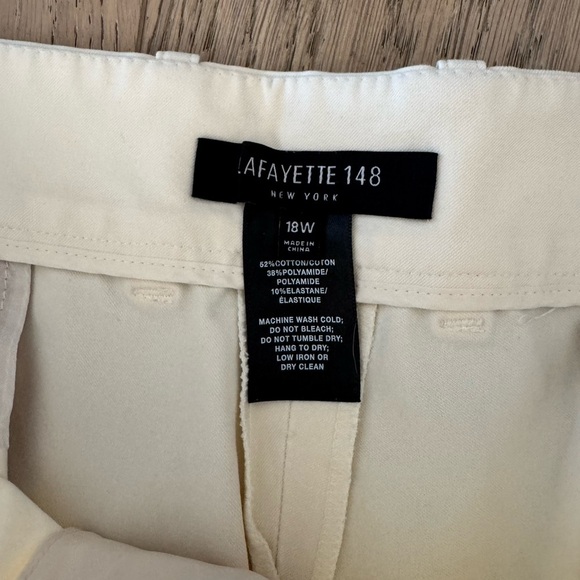 Lafayette 148 Womens Bermuda Short Ivory Size 18W - Picture 3 of 3